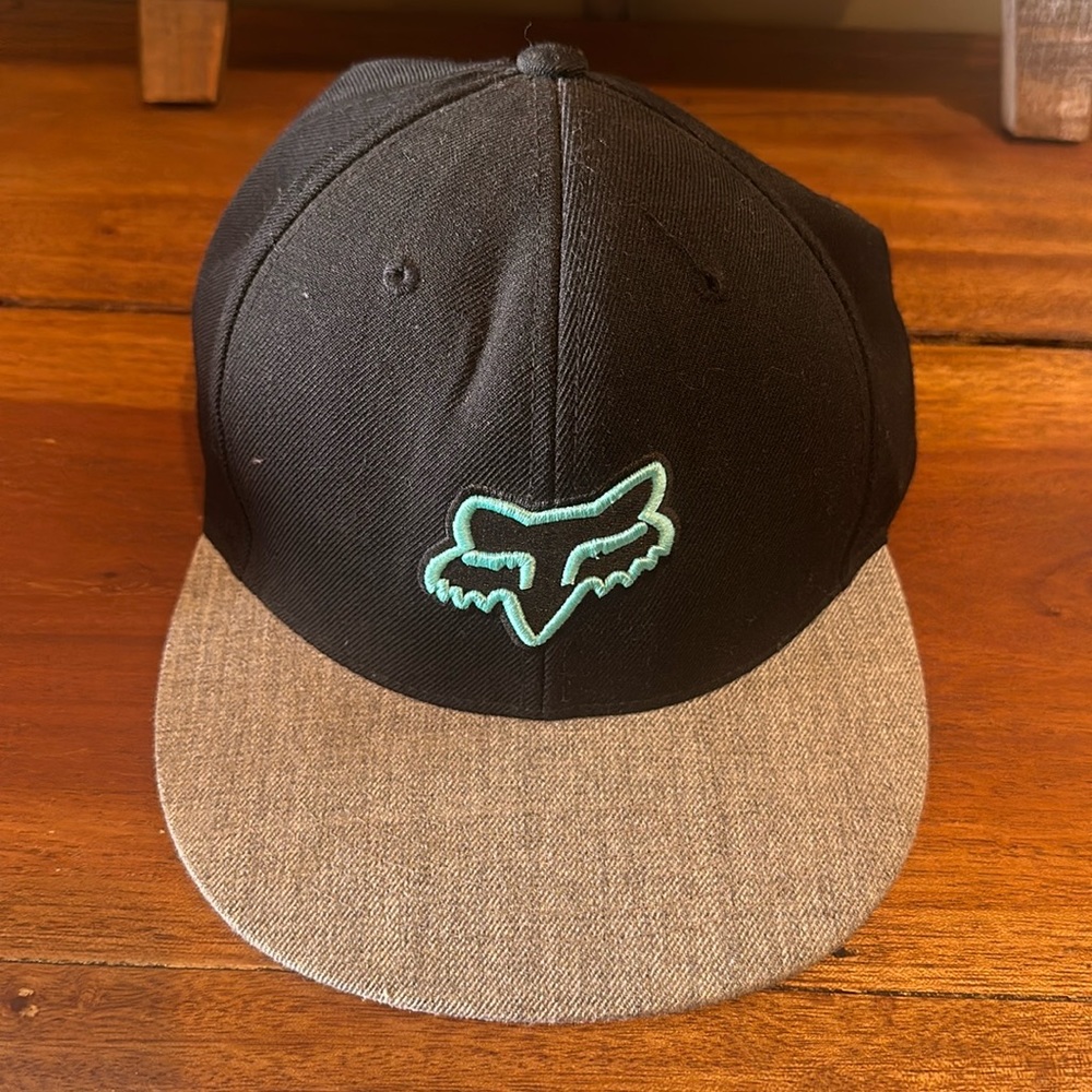 Fox Head Racing Snapback Flat Bill Hat Cap, Adjustable, Black And Gray With Logo